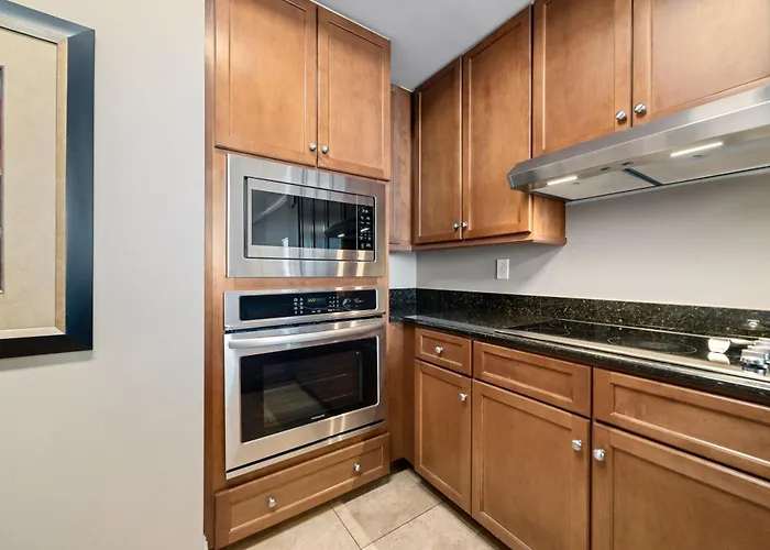 Holiday home Indigo East Unit 403e